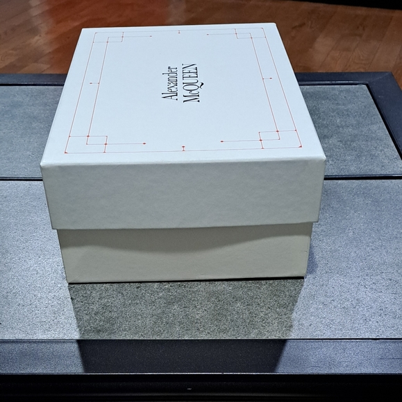 Alexander McQueen Shoe Box - Picture 5 of 11